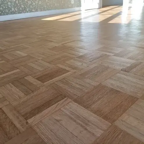 parqueteur à Locquénolé - image 2