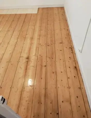 parqueteur à Locquirec - image 2