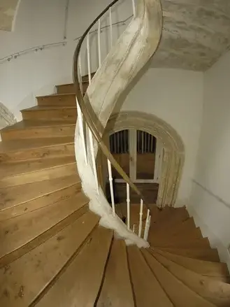 rénovation d'escaliers en bois à Locquirec - image 3