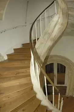 rénovation d'escaliers en bois à Morlaix - image 2
