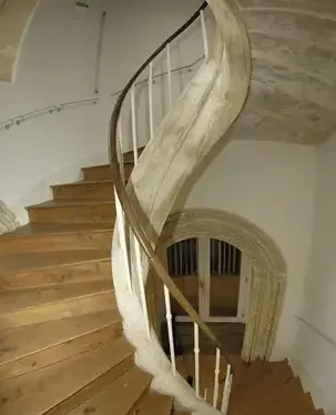 rénovation d'escaliers en bois à Plougasnou - image 4